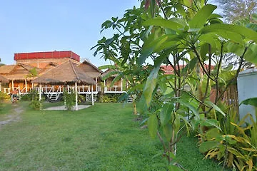 Mary Beach Bungalows Sihanoukville 3*,
