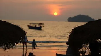 *** Hotel Mary Beach Bungalows Sihanoukville Cambodia
